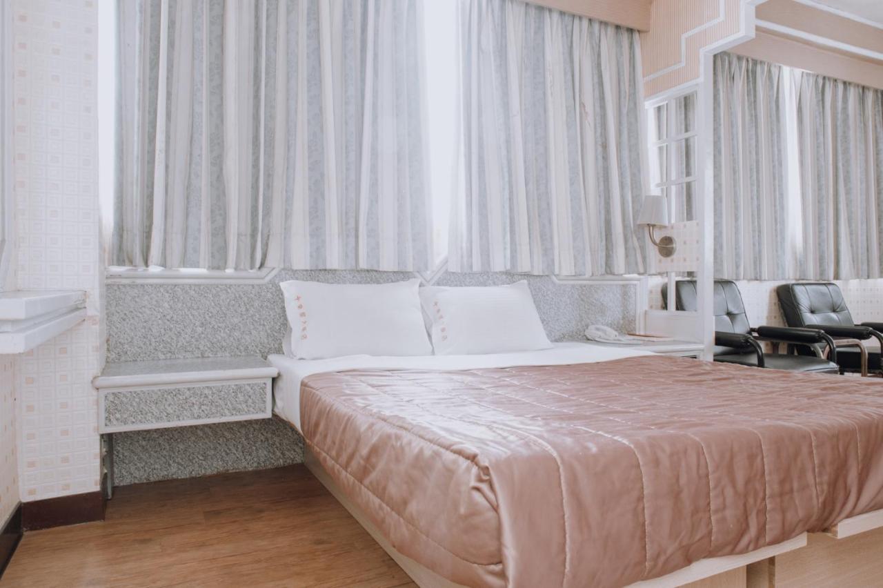 Tong Hsin Hotel Pingtung Экстерьер фото