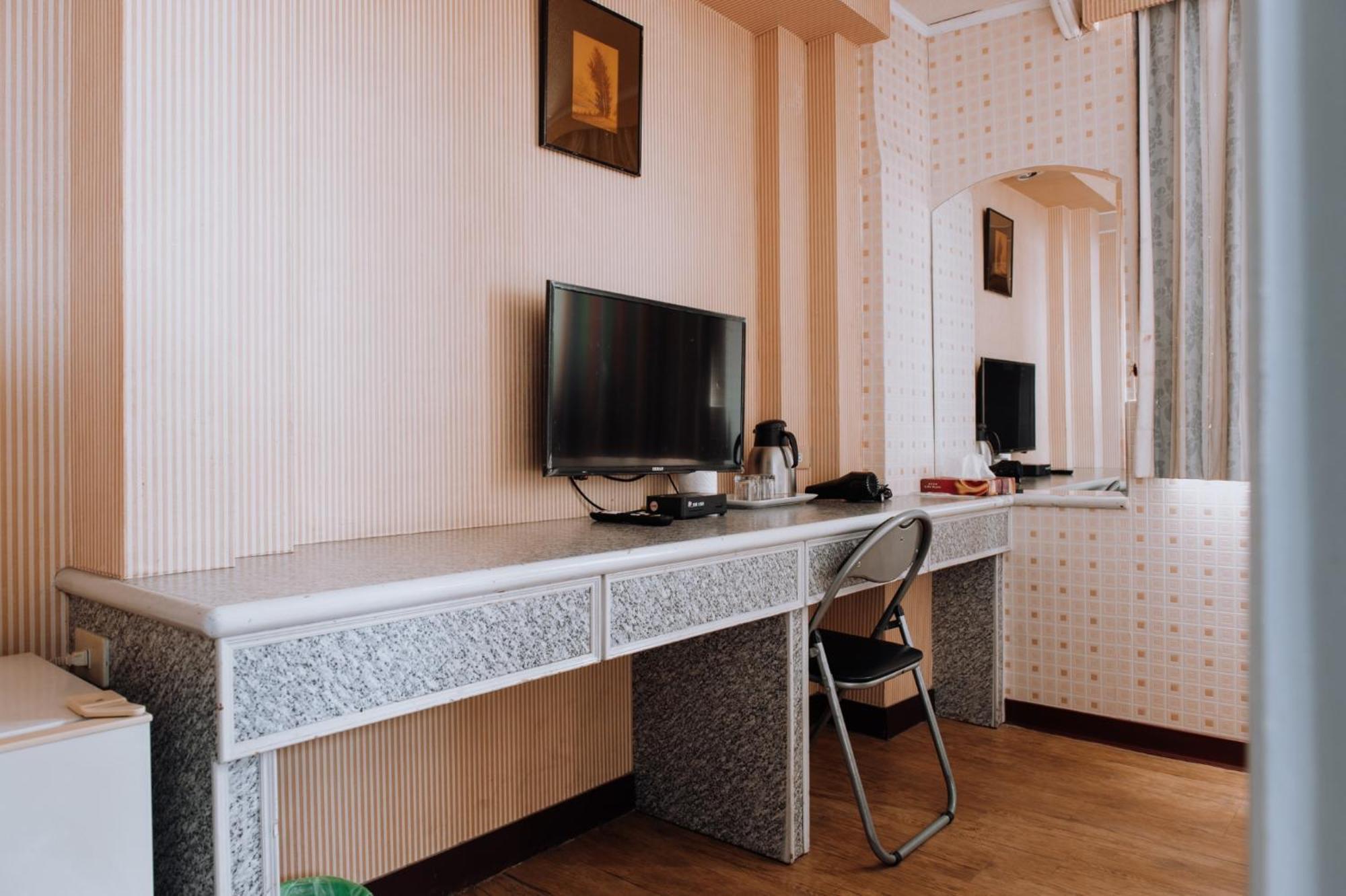 Tong Hsin Hotel Pingtung Экстерьер фото