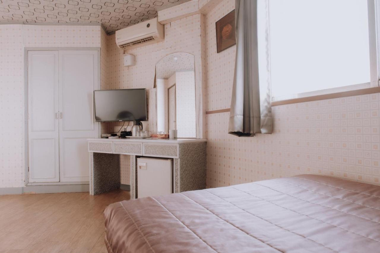 Tong Hsin Hotel Pingtung Экстерьер фото